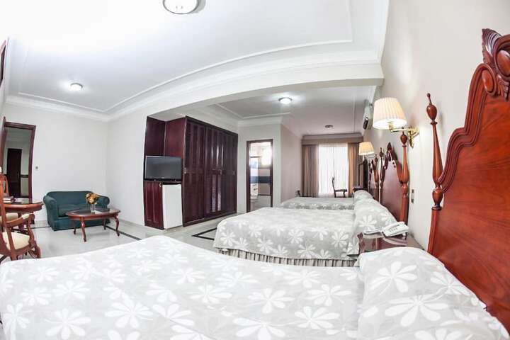 Room 6 of 37