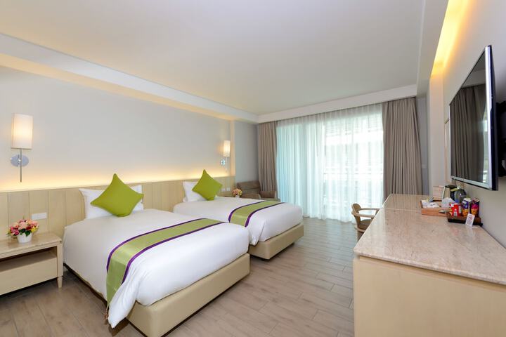 Room 26 of 108