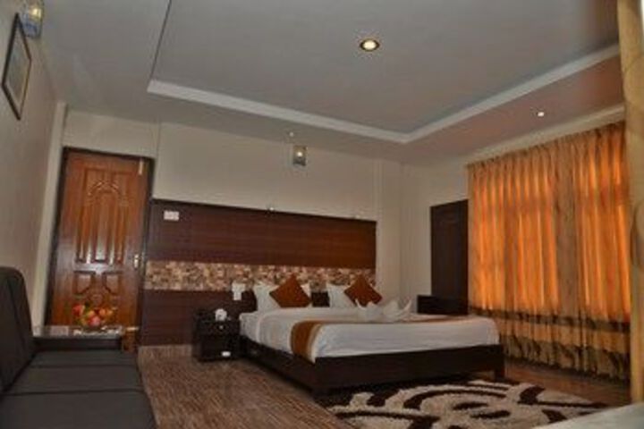 Room 48 of 70