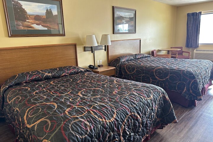 Room 2 of 8