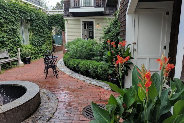 Hotel Exterior 45 of 46