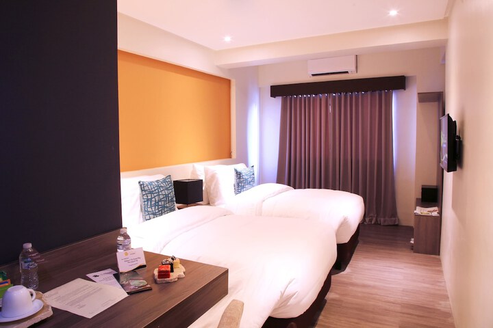 Room 7 of 27