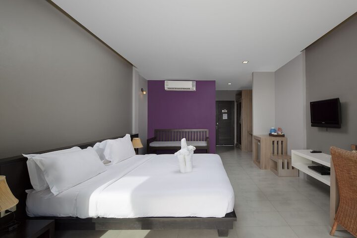 Room 6 of 47