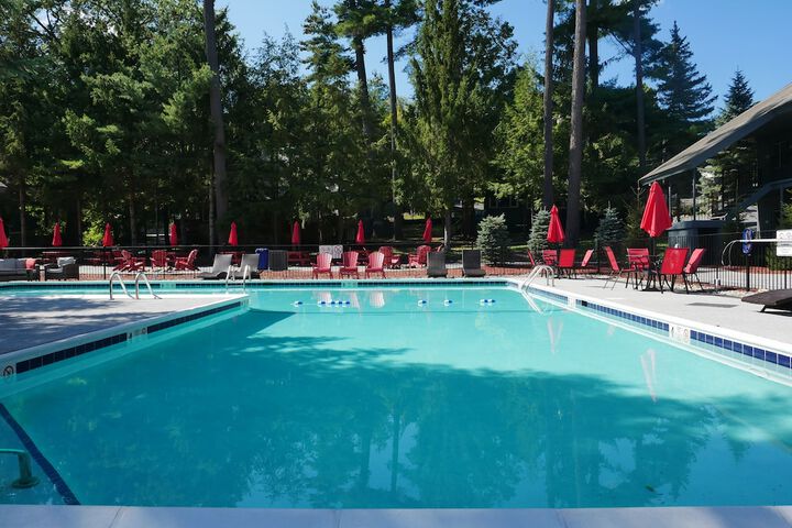 Pool 33 of 85