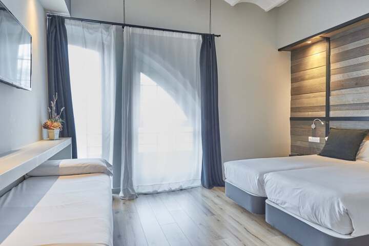 Room 10 of 62