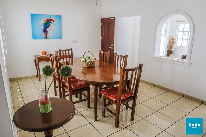Dining 14 of 25