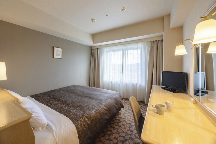 Room 19 of 42