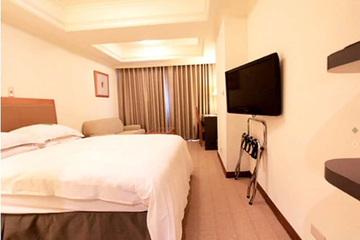 Room 10 of 23
