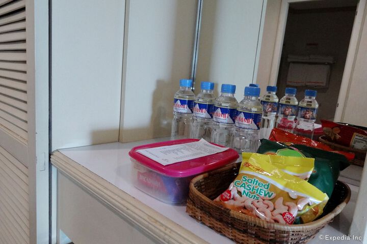 Room amenity