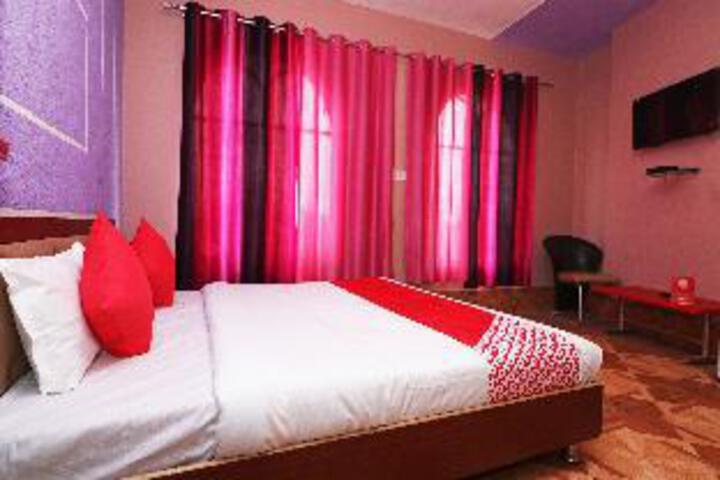 Raj Mahal by OYO Rooms