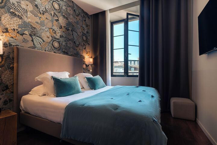 Room 42 of 99