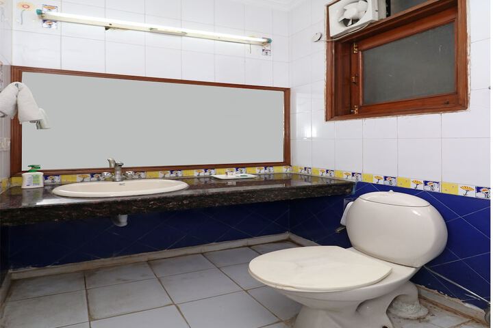 Room 13 of 14