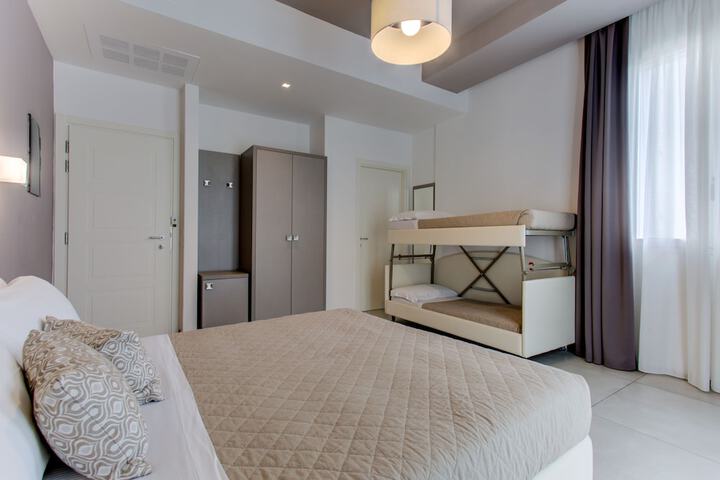 Room 26 of 63