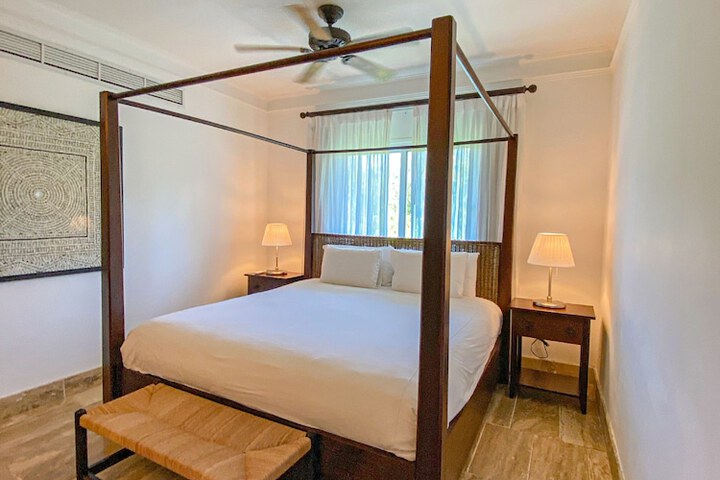 Room 27 of 219