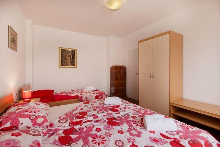 Room 69 of 180