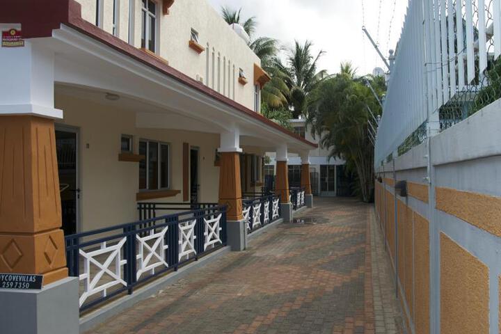 Sandycove Villas
