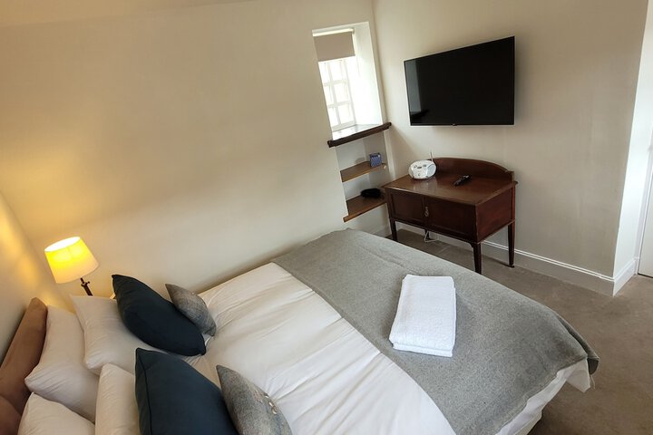 Room 3 of 71