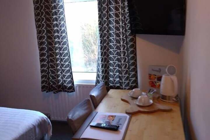 Room 2 of 15