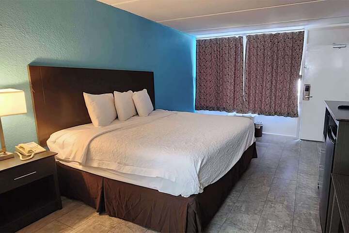 Room 15 of 59