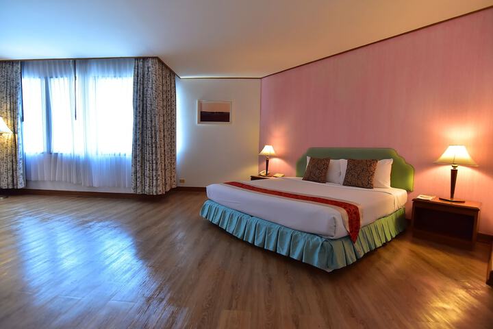 Room 38 of 86