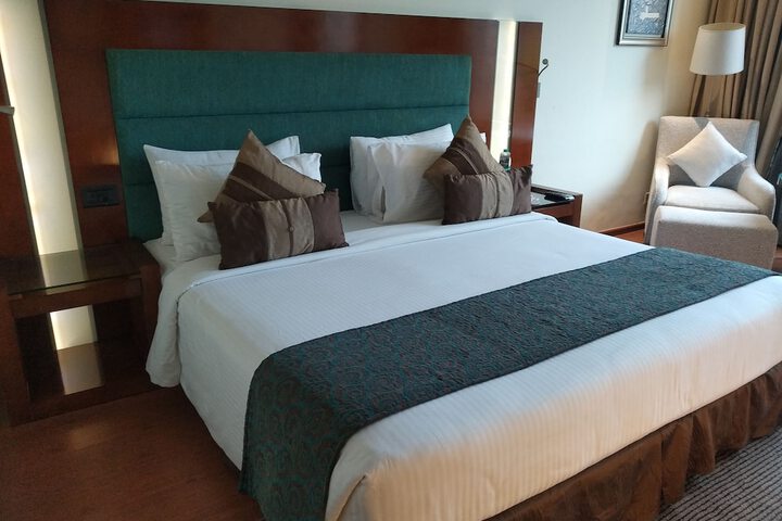 Room 8 of 112