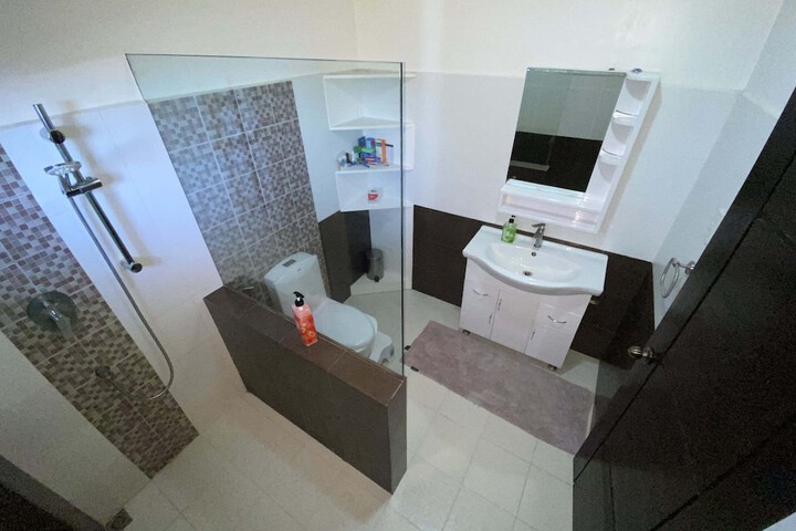 Room 266 of 403