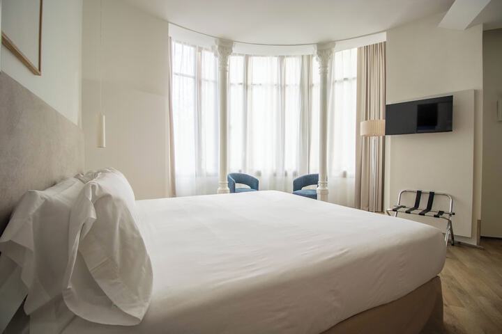 Room 27 of 70