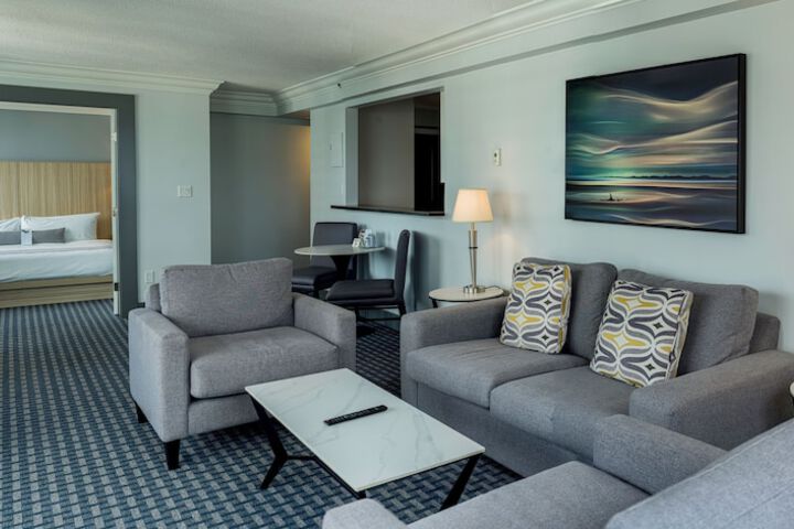 Room 30 of 210