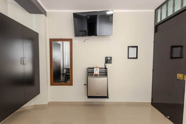 Room 25 of 65