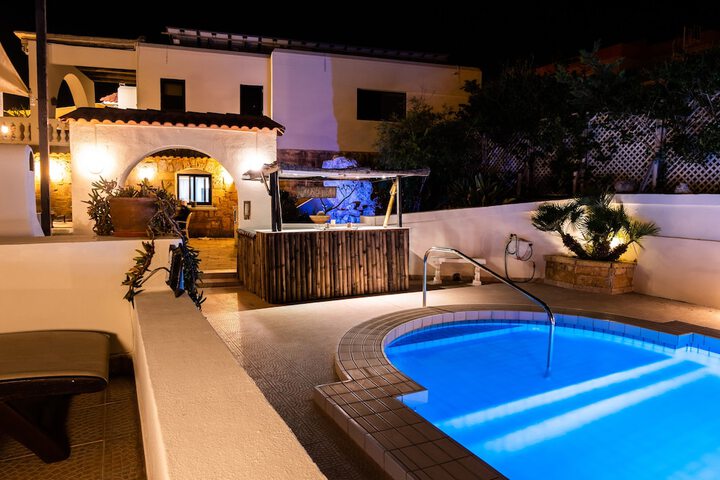Pool 56 of 75