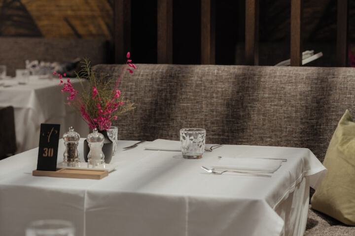 Dining 57 of 66
