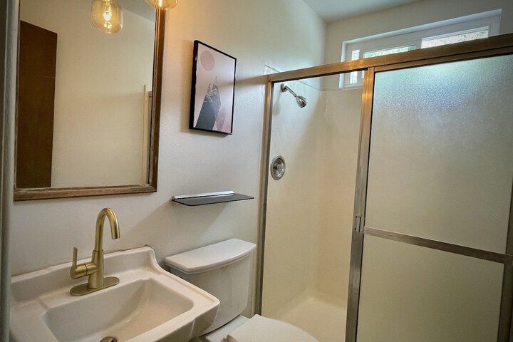 Room 32 of 42