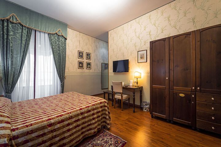 Room 25 of 60