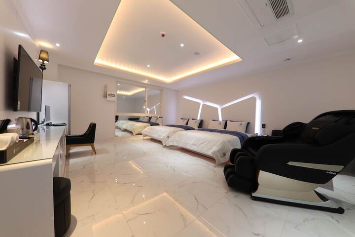 Room 40 of 58