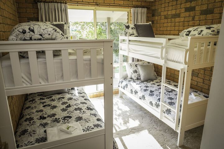 Room 4 of 17