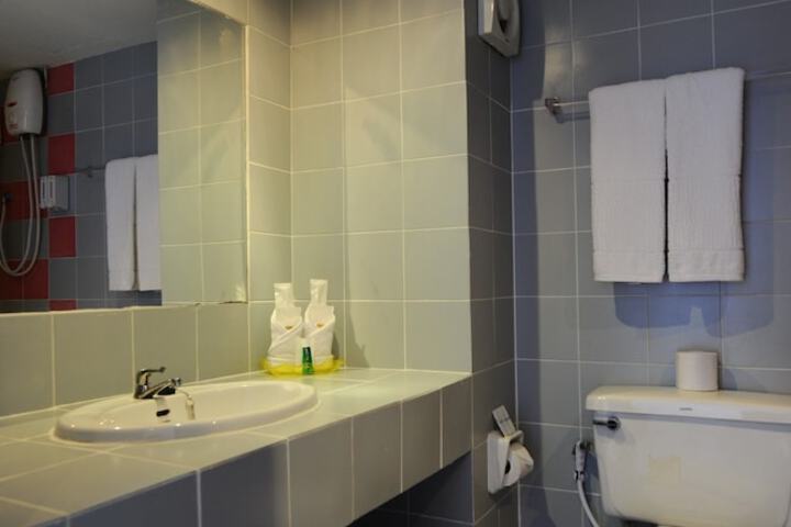 Room 5 of 26