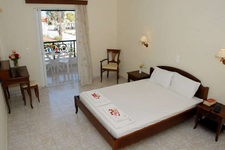 Room 9 of 43