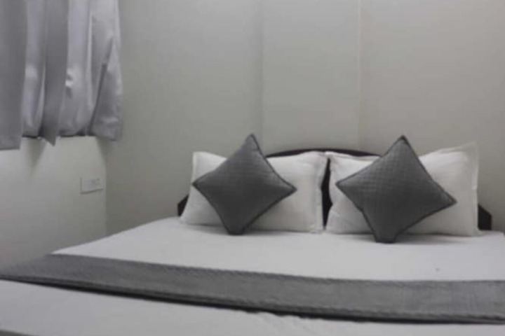 Room 17 of 23