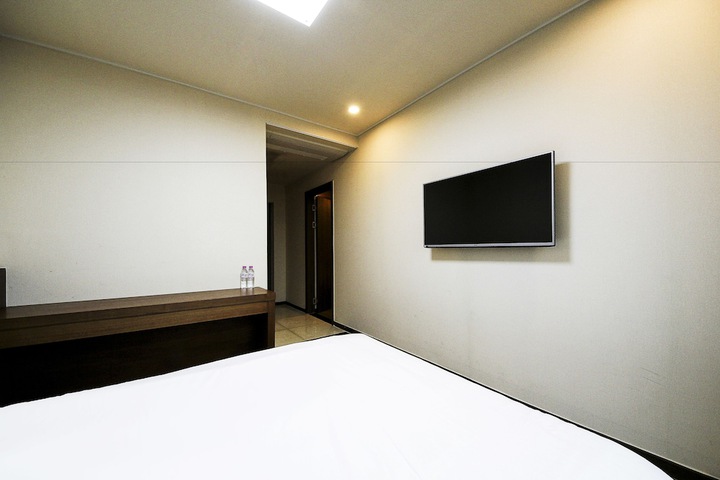 Room 12 of 58
