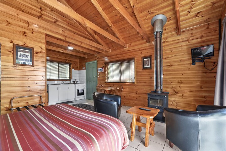 Room 4 of 18