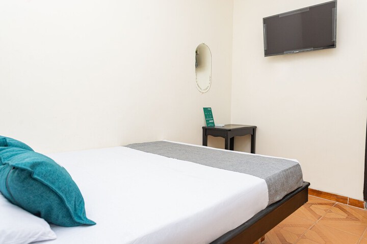 Room 6 of 26
