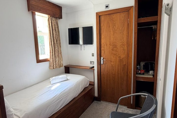 Room 92 of 125