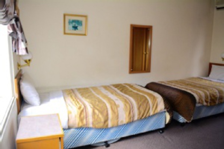 Room 476 of 768