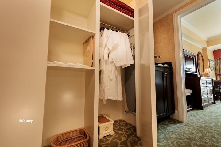 Room 12 of 84