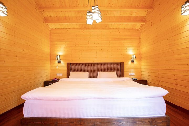 Room 8 of 35