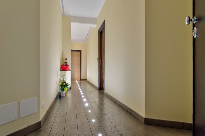 Ballroom/Hall 35 of 39