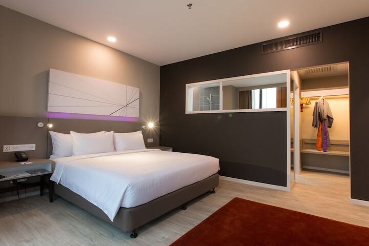 Room 15 of 86