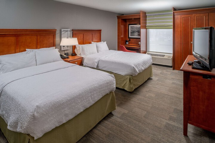 2 Double Beds (5 of 6)