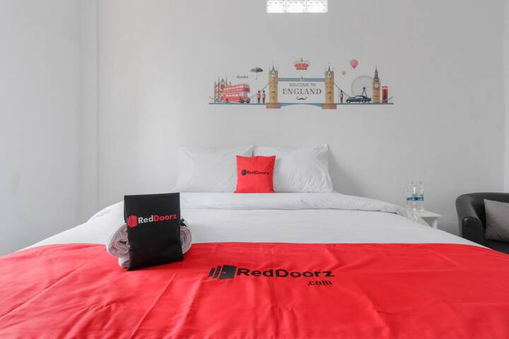 RedDoorz Plus near Taman Rasuna Menteng