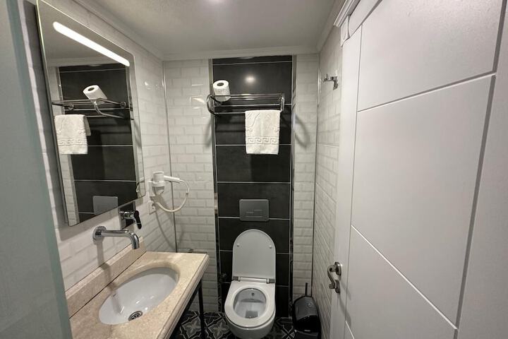 Room 41 of 53